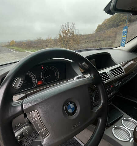 Серый БМВ 7 Серия, объемом двигателя 4 л и пробегом 327 тыс. км за 8300 $, фото 6 на Automoto.ua