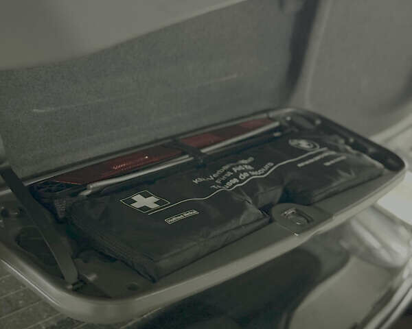 Сірий БМВ 7 Серія, об'ємом двигуна 4 л та пробігом 391 тис. км за 7500 $, фото 9 на Automoto.ua