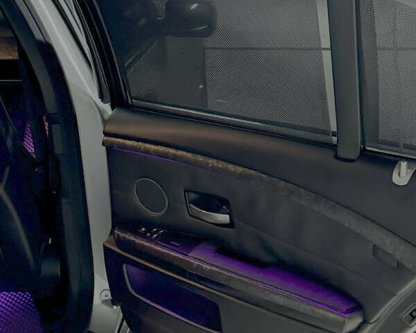 Сірий БМВ 7 Серія, об'ємом двигуна 4 л та пробігом 391 тис. км за 7500 $, фото 10 на Automoto.ua