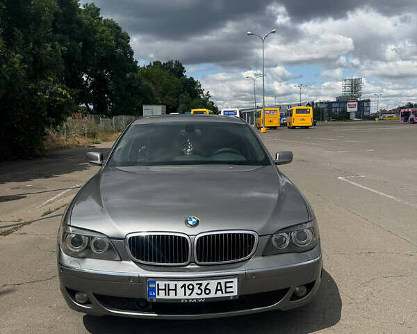 Сірий БМВ 7 Серія, об'ємом двигуна 4.42 л та пробігом 300 тис. км за 7500 $, фото 1 на Automoto.ua