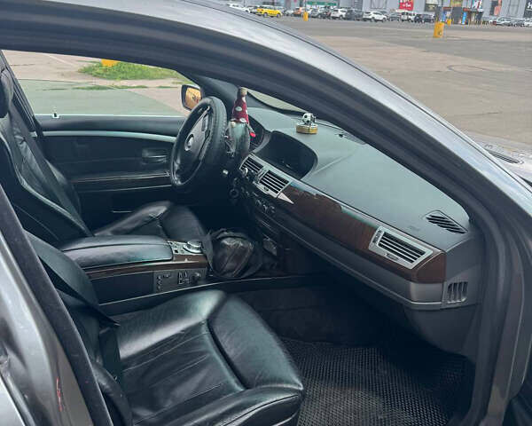 Сірий БМВ 7 Серія, об'ємом двигуна 4.42 л та пробігом 300 тис. км за 7500 $, фото 4 на Automoto.ua