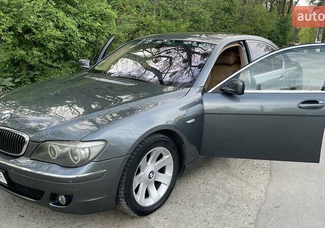 Серый БМВ 7 Серия, объемом двигателя 3 л и пробегом 323 тыс. км за 10300 $, фото 12 на Automoto.ua