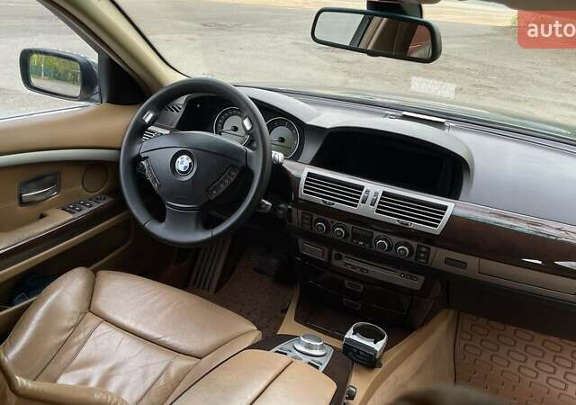 Серый БМВ 7 Серия, объемом двигателя 3 л и пробегом 323 тыс. км за 10300 $, фото 22 на Automoto.ua