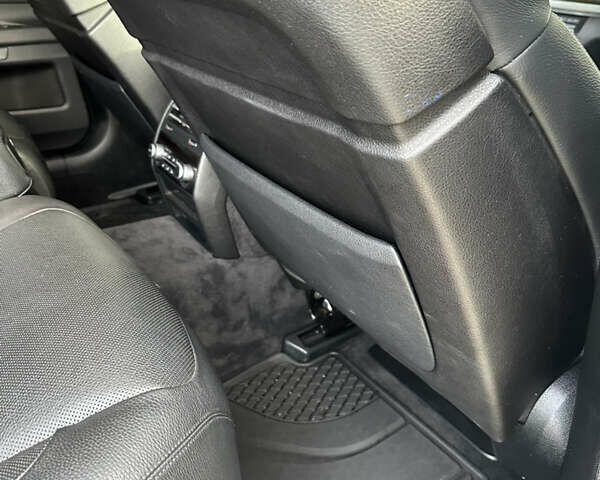 Серый БМВ 7 Серия, объемом двигателя 2.99 л и пробегом 210 тыс. км за 14800 $, фото 26 на Automoto.ua