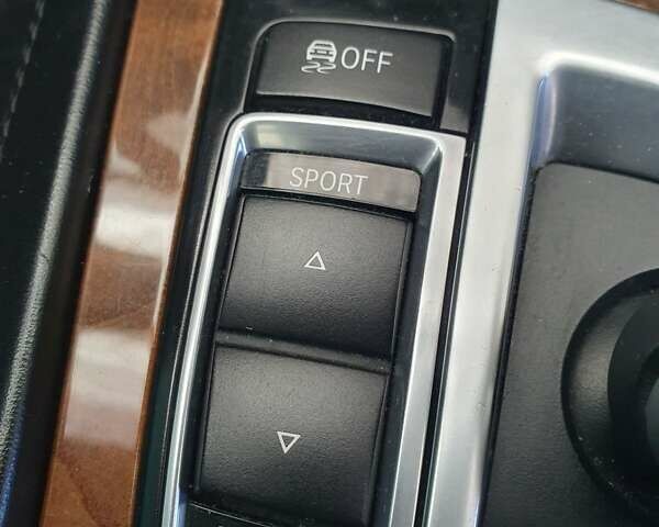 Серый БМВ 7 Серия, объемом двигателя 2.99 л и пробегом 250 тыс. км за 8999 $, фото 12 на Automoto.ua