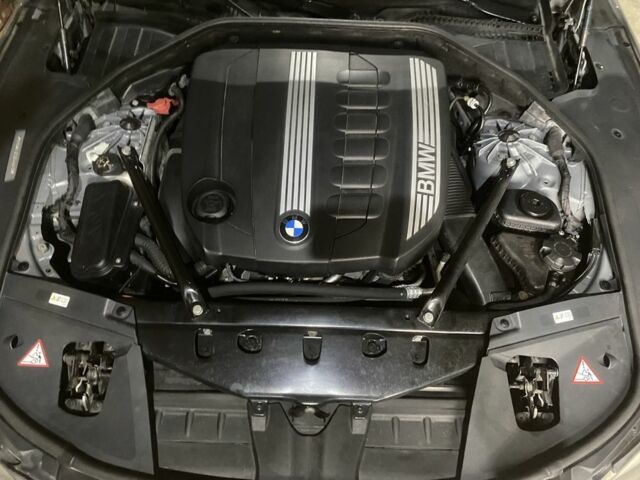 Серый БМВ 7 Серия, объемом двигателя 3 л и пробегом 300 тыс. км за 14000 $, фото 7 на Automoto.ua