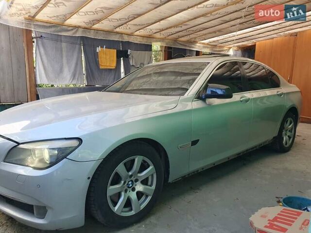 Серый БМВ 7 Серия, объемом двигателя 2.99 л и пробегом 250 тыс. км за 8999 $, фото 2 на Automoto.ua