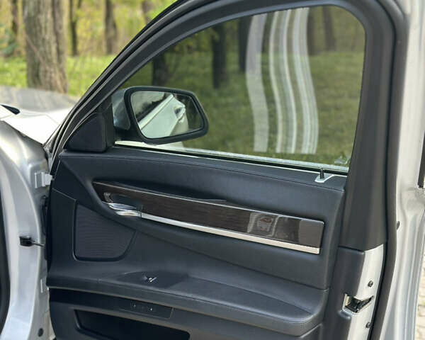 Серый БМВ 7 Серия, объемом двигателя 2.99 л и пробегом 210 тыс. км за 14800 $, фото 27 на Automoto.ua