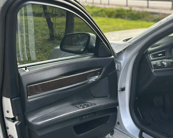 Серый БМВ 7 Серия, объемом двигателя 2.99 л и пробегом 210 тыс. км за 14800 $, фото 28 на Automoto.ua