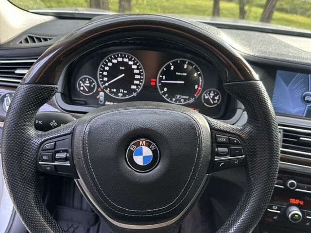 Серый БМВ 7 Серия, объемом двигателя 3 л и пробегом 210 тыс. км за 14800 $, фото 7 на Automoto.ua