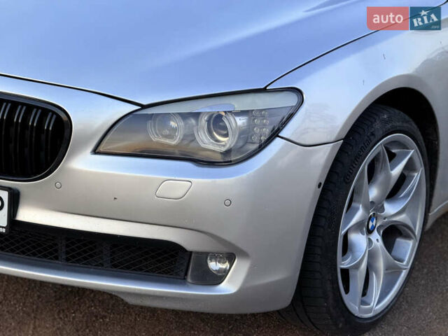 Серый БМВ 7 Серия, объемом двигателя 2.98 л и пробегом 343 тыс. км за 11500 $, фото 4 на Automoto.ua