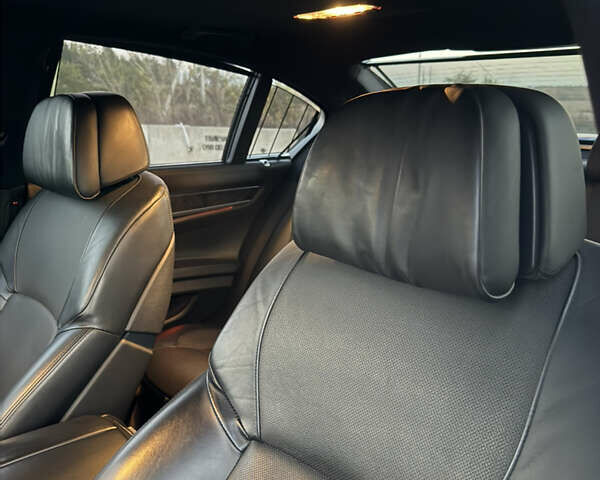 Серый БМВ 7 Серия, объемом двигателя 2.98 л и пробегом 343 тыс. км за 11500 $, фото 15 на Automoto.ua