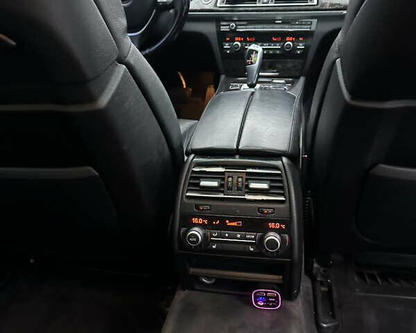 Серый БМВ 7 Серия, объемом двигателя 2.99 л и пробегом 308 тыс. км за 16500 $, фото 9 на Automoto.ua