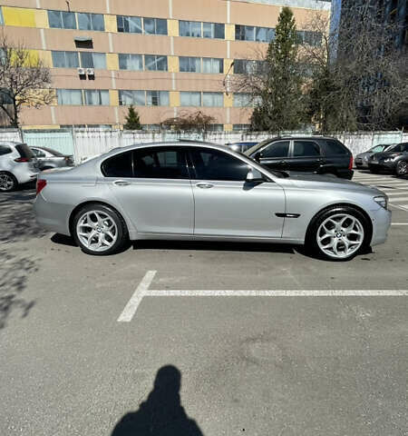 Сірий БМВ 7 Серія, об'ємом двигуна 2.98 л та пробігом 340 тис. км за 8000 $, фото 2 на Automoto.ua