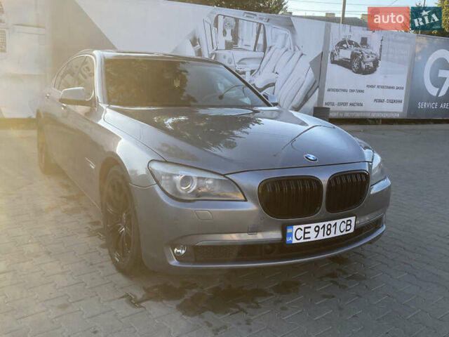 Серый БМВ 7 Серия, объемом двигателя 2.99 л и пробегом 300 тыс. км за 13500 $, фото 1 на Automoto.ua