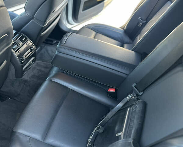 Сірий БМВ 7 Серія, об'ємом двигуна 3 л та пробігом 344 тис. км за 13900 $, фото 16 на Automoto.ua