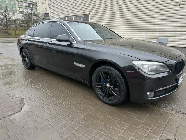 Серый БМВ 7 Серия, объемом двигателя 3 л и пробегом 308 тыс. км за 16500 $, фото 3 на Automoto.ua