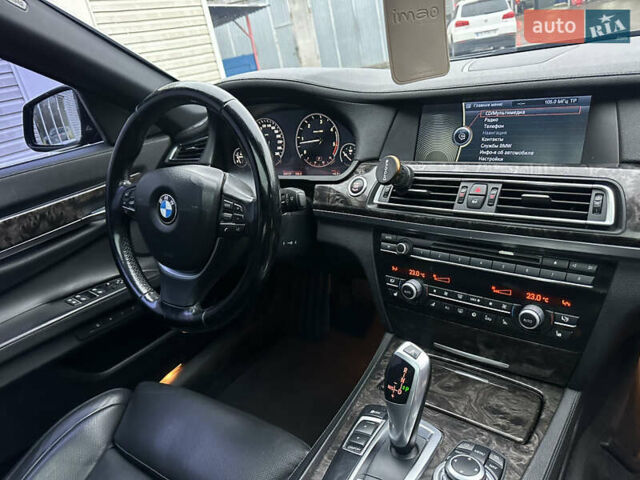Серый БМВ 7 Серия, объемом двигателя 2.99 л и пробегом 308 тыс. км за 16500 $, фото 7 на Automoto.ua