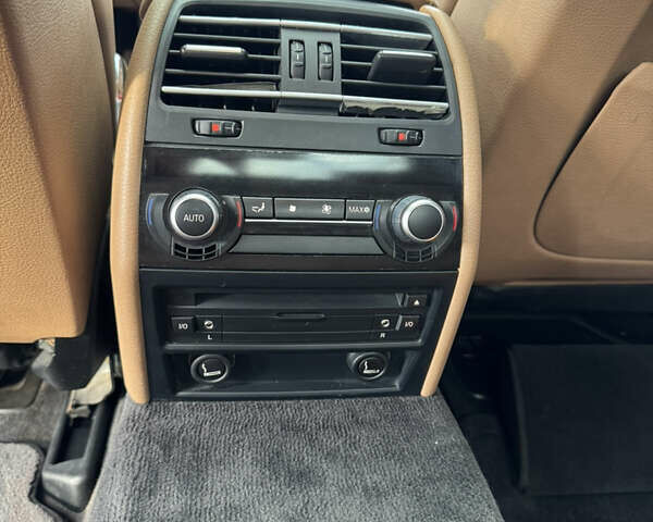 Серый БМВ 7 Серия, объемом двигателя 3 л и пробегом 333 тыс. км за 10500 $, фото 7 на Automoto.ua