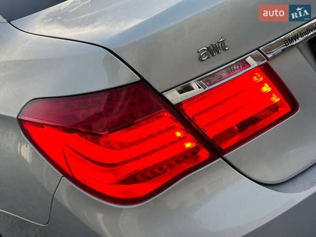 Серый БМВ 7 Серия, объемом двигателя 4.4 л и пробегом 67 тыс. км за 17500 $, фото 10 на Automoto.ua