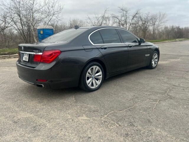 Серый БМВ 7 Серия, объемом двигателя 3 л и пробегом 305 тыс. км за 10999 $, фото 4 на Automoto.ua