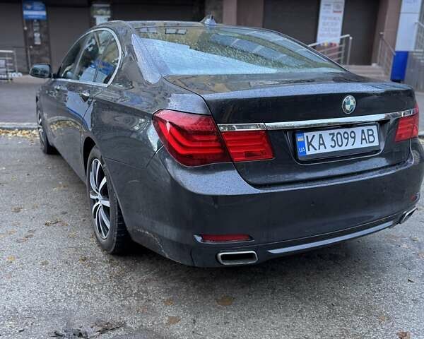 Серый БМВ 7 Серия, объемом двигателя 2.99 л и пробегом 234 тыс. км за 14000 $, фото 8 на Automoto.ua