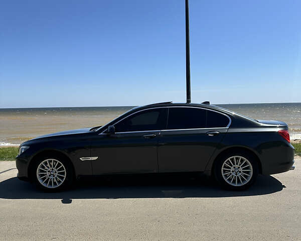 Серый БМВ 7 Серия, объемом двигателя 2.99 л и пробегом 370 тыс. км за 18500 $, фото 26 на Automoto.ua