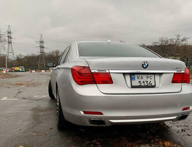 Серый БМВ 7 Серия, объемом двигателя 2.98 л и пробегом 240 тыс. км за 15700 $, фото 18 на Automoto.ua