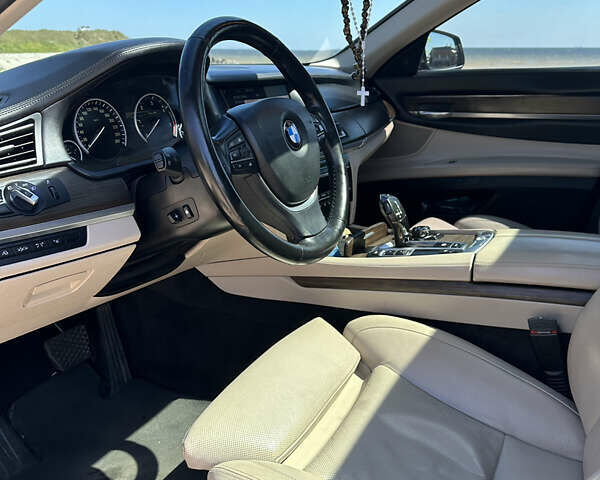 Серый БМВ 7 Серия, объемом двигателя 2.99 л и пробегом 370 тыс. км за 18500 $, фото 16 на Automoto.ua