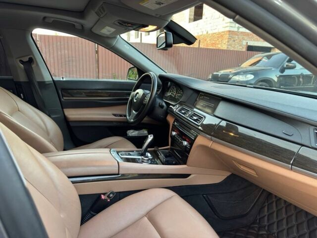 Серый БМВ 7 Серия, объемом двигателя 3 л и пробегом 170 тыс. км за 16999 $, фото 7 на Automoto.ua