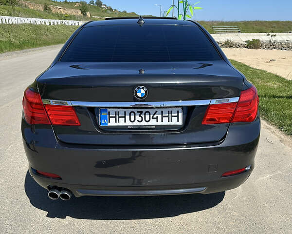 Серый БМВ 7 Серия, объемом двигателя 2.99 л и пробегом 370 тыс. км за 18500 $, фото 29 на Automoto.ua