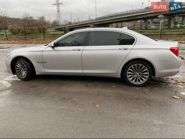 Серый БМВ 7 Серия, объемом двигателя 2.98 л и пробегом 240 тыс. км за 15700 $, фото 11 на Automoto.ua