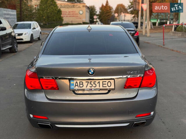 Серый БМВ 7 Серия, объемом двигателя 3 л и пробегом 178 тыс. км за 16900 $, фото 4 на Automoto.ua