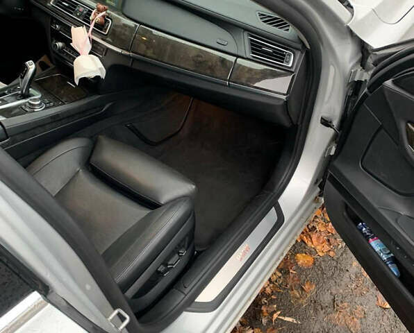 Серый БМВ 7 Серия, объемом двигателя 2.98 л и пробегом 240 тыс. км за 15700 $, фото 15 на Automoto.ua