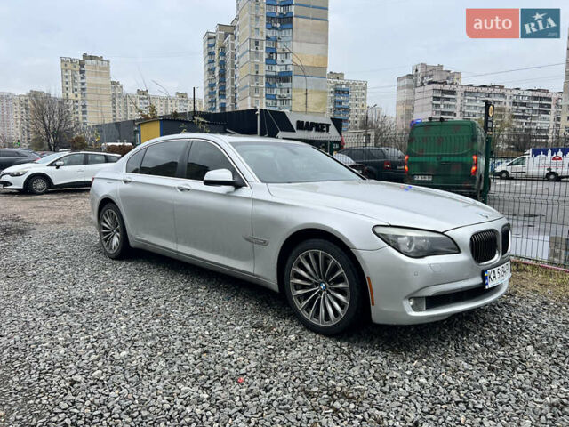 Серый БМВ 7 Серия, объемом двигателя 2.98 л и пробегом 240 тыс. км за 15700 $, фото 7 на Automoto.ua
