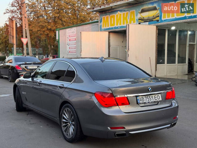 Серый БМВ 7 Серия, объемом двигателя 3 л и пробегом 178 тыс. км за 16900 $, фото 3 на Automoto.ua