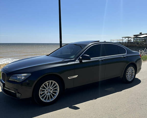 Серый БМВ 7 Серия, объемом двигателя 2.99 л и пробегом 370 тыс. км за 18500 $, фото 25 на Automoto.ua