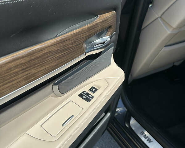 Серый БМВ 7 Серия, объемом двигателя 2.99 л и пробегом 370 тыс. км за 18500 $, фото 8 на Automoto.ua