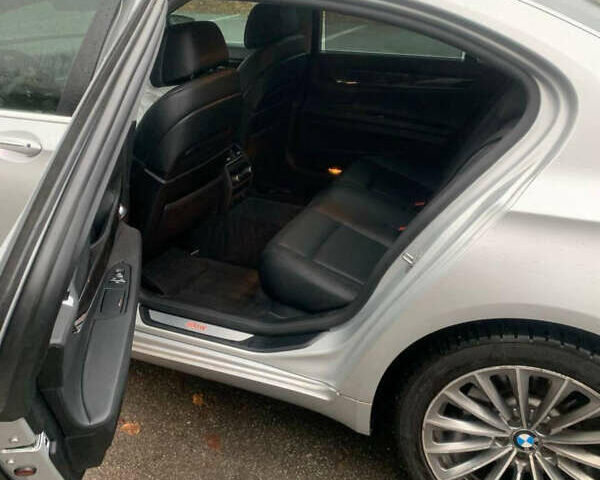 Серый БМВ 7 Серия, объемом двигателя 2.98 л и пробегом 240 тыс. км за 15700 $, фото 10 на Automoto.ua