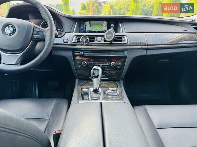 Сірий БМВ 7 Серія, об'ємом двигуна 2.98 л та пробігом 183 тис. км за 17500 $, фото 28 на Automoto.ua