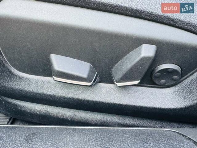 Сірий БМВ 7 Серія, об'ємом двигуна 2.98 л та пробігом 183 тис. км за 17500 $, фото 17 на Automoto.ua