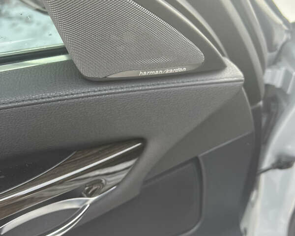 Серый БМВ 7 Серия, объемом двигателя 2.99 л и пробегом 260 тыс. км за 25500 $, фото 14 на Automoto.ua