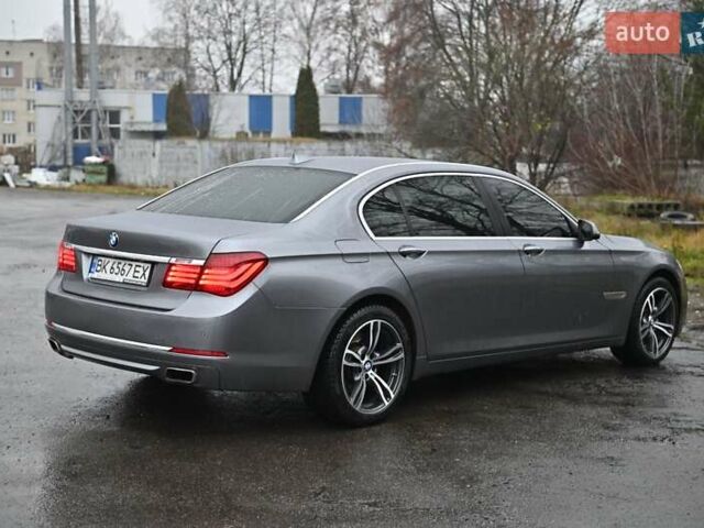 Серый БМВ 7 Серия, объемом двигателя 3 л и пробегом 278 тыс. км за 21000 $, фото 1 на Automoto.ua