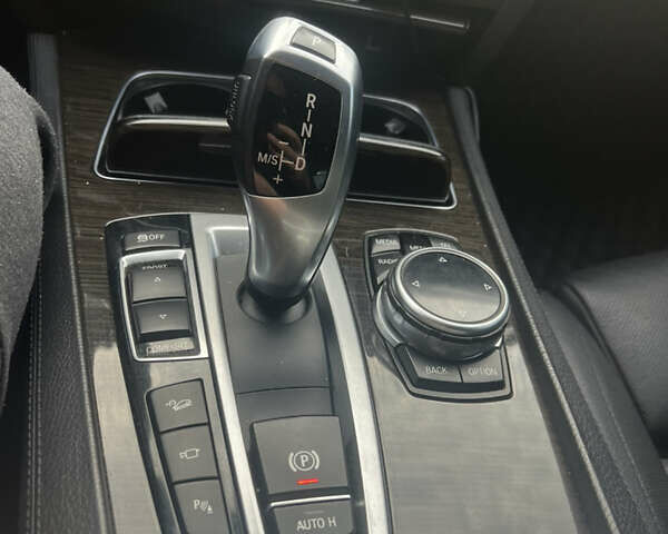 Серый БМВ 7 Серия, объемом двигателя 2.99 л и пробегом 260 тыс. км за 25500 $, фото 10 на Automoto.ua