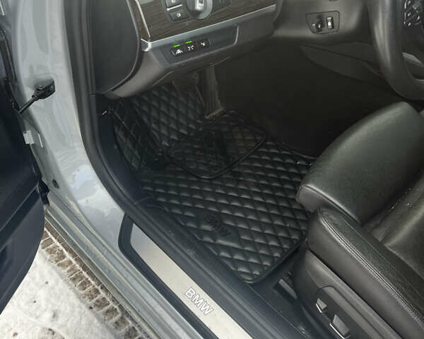 Серый БМВ 7 Серия, объемом двигателя 2.99 л и пробегом 260 тыс. км за 25500 $, фото 9 на Automoto.ua