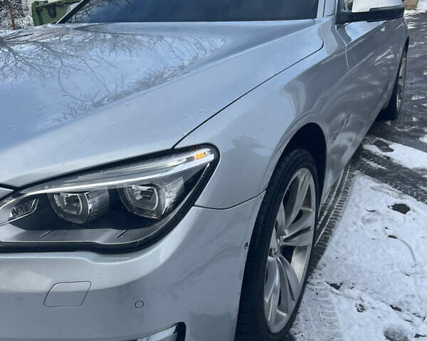 Серый БМВ 7 Серия, объемом двигателя 2.99 л и пробегом 260 тыс. км за 25500 $, фото 2 на Automoto.ua