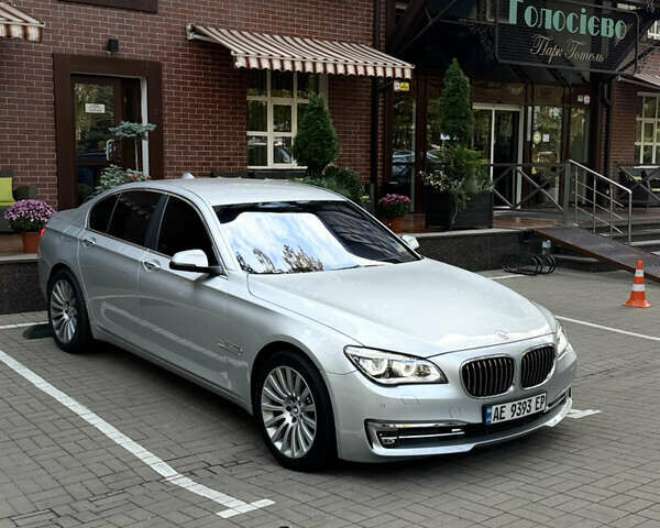 Серый БМВ 7 Серия, объемом двигателя 2.99 л и пробегом 180 тыс. км за 26000 $, фото 1 на Automoto.ua