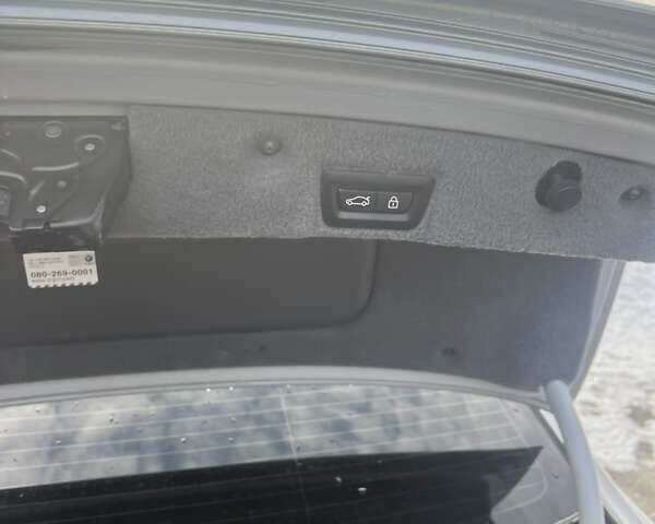 Серый БМВ 7 Серия, объемом двигателя 2.99 л и пробегом 260 тыс. км за 25500 $, фото 19 на Automoto.ua