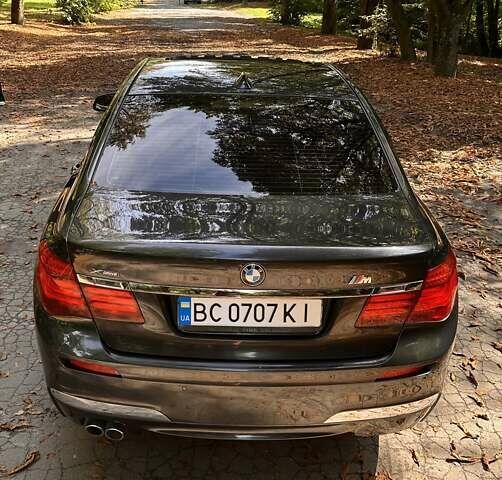 Серый БМВ 7 Серия, объемом двигателя 3 л и пробегом 167 тыс. км за 26700 $, фото 24 на Automoto.ua