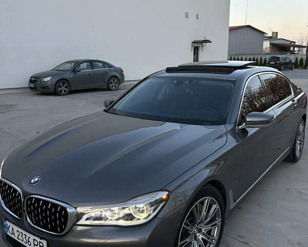 Серый БМВ 7 Серия, объемом двигателя 4.39 л и пробегом 140 тыс. км за 27500 $, фото 78 на Automoto.ua